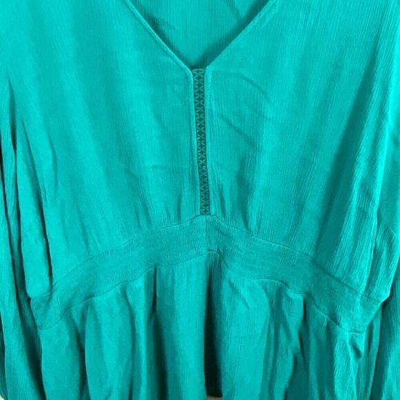 Torrid 4 Solid Emerald Green Gauze Top Smocked Peplum Midi Blouse Long Sleeve R3 - Picture 7 of 12